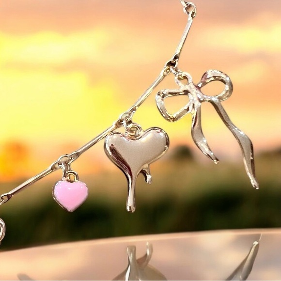 Pink bows and love charms charm necklace. Gold toned delicate chain 15.5”-17.5” - Picture 4 of 16